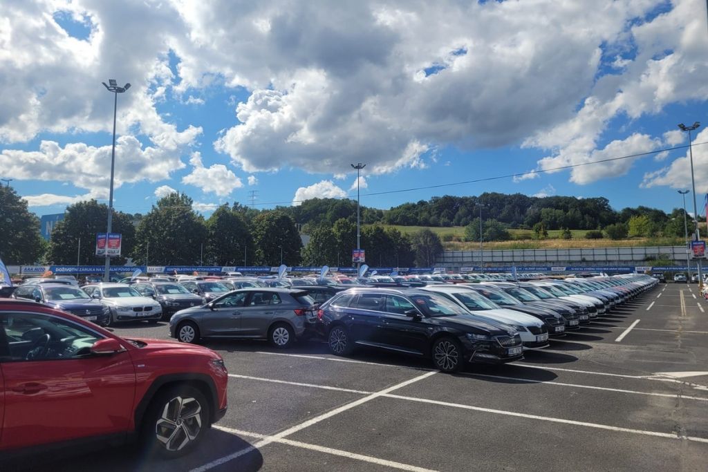 Prodej ojetých aut v květnu dále rostl