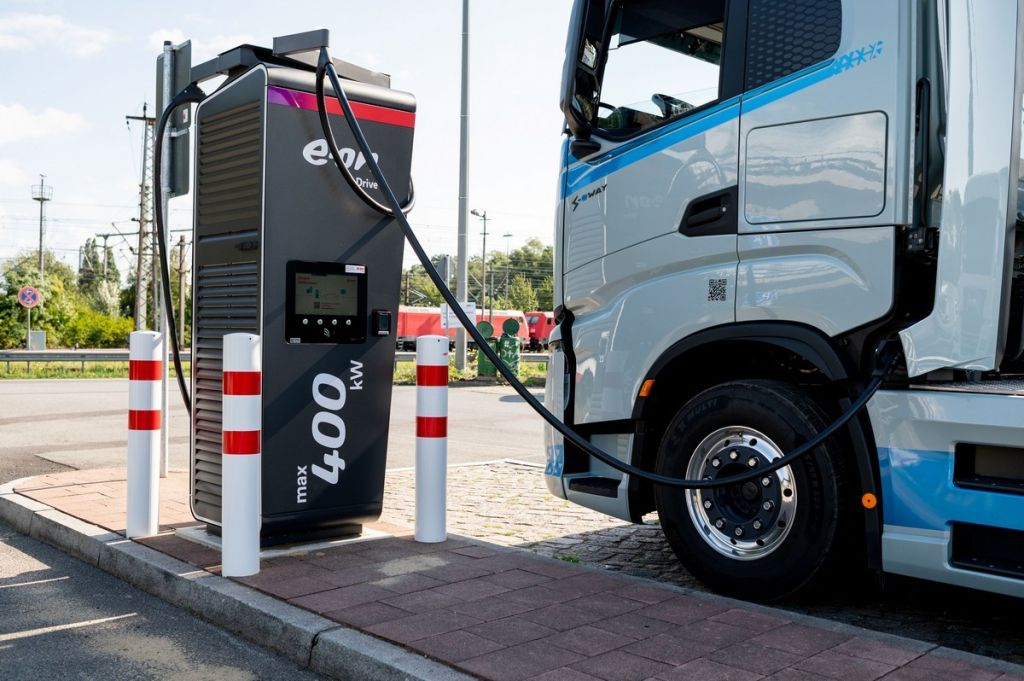 Globální společnosti požadují-rychlejší přechod na elektrifikaci