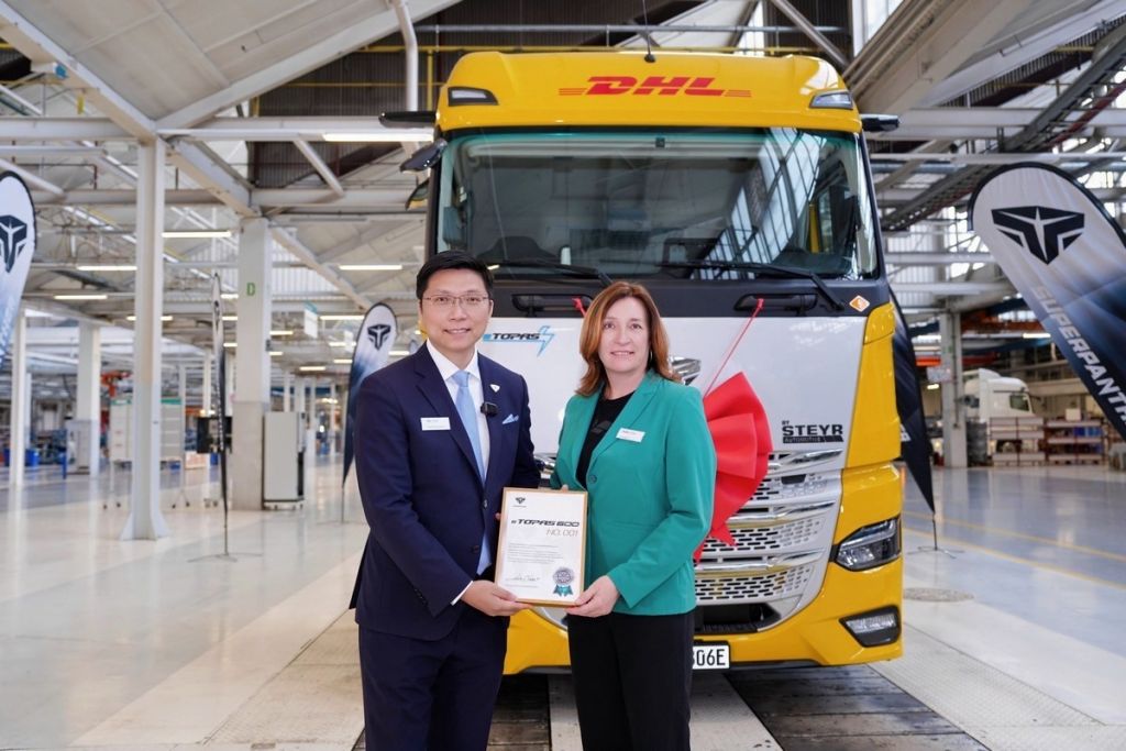 DHL přebírá první evropský Superpanther e-Topas 600