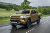 Toyoa Hilux Hybrid 48V 01